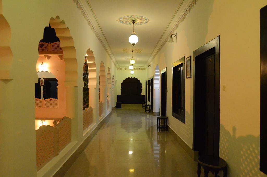 Hotel Kiran Villa Palace, Bharatpur Bagian luar foto